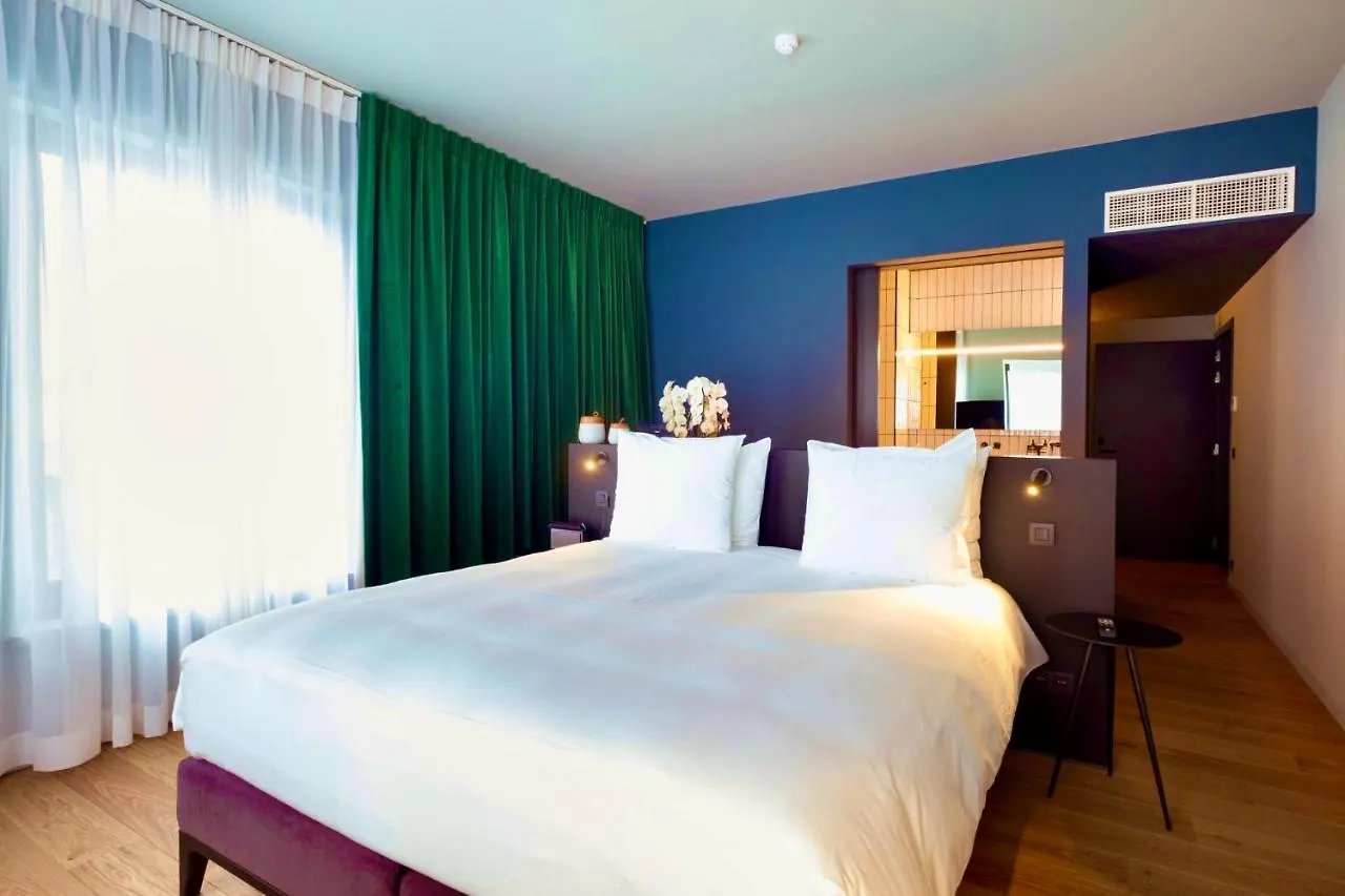 U Eat&Sleep Antwerp Hotel