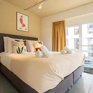 Shway - The Red With Pearls Appartement