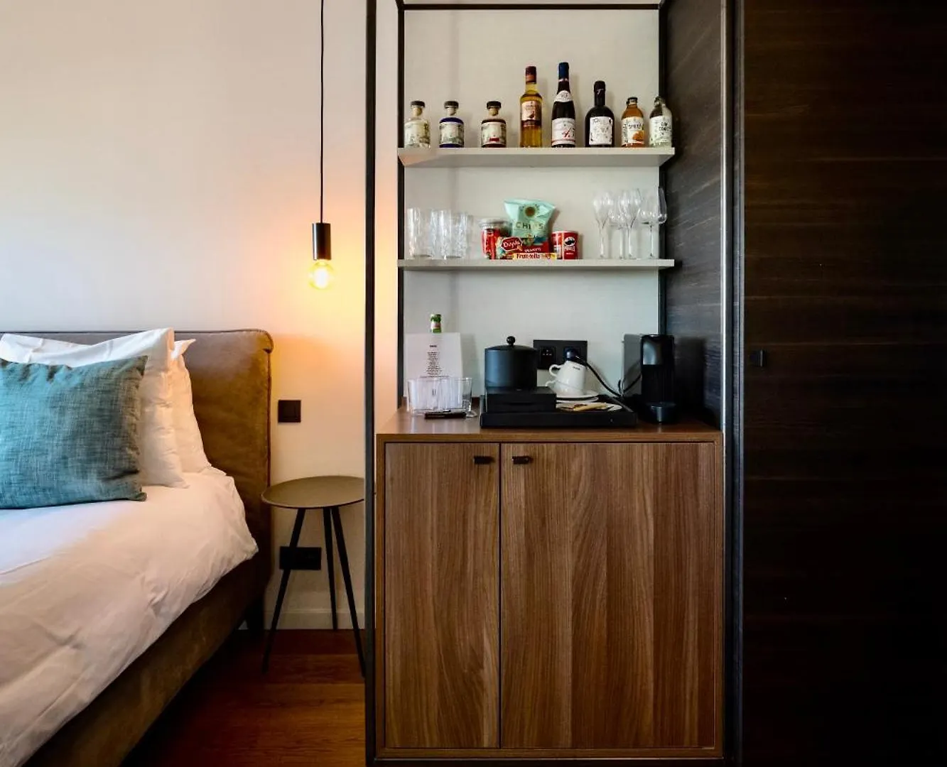 U Eat & Sleep Antwerp Hotel 4*,  Belgium