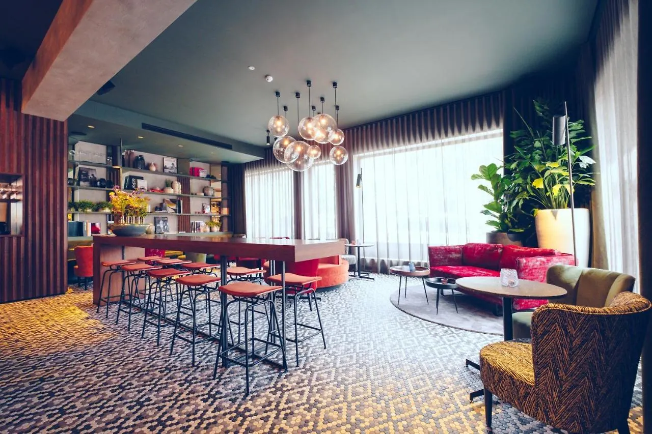 U Eat & Sleep Antwerp Hotel
